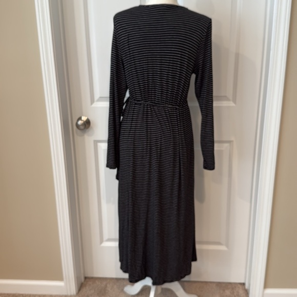 GAP Striped Maternity Dress. Size Small - Picture 5 of 5